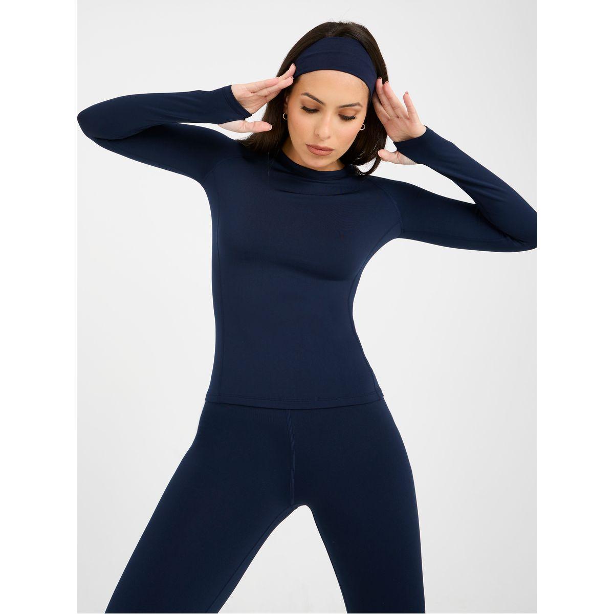 مجموعة من ( بلوزة + ليقنز )-sports-women-clothing-trackpantsandtracksuits-image-2