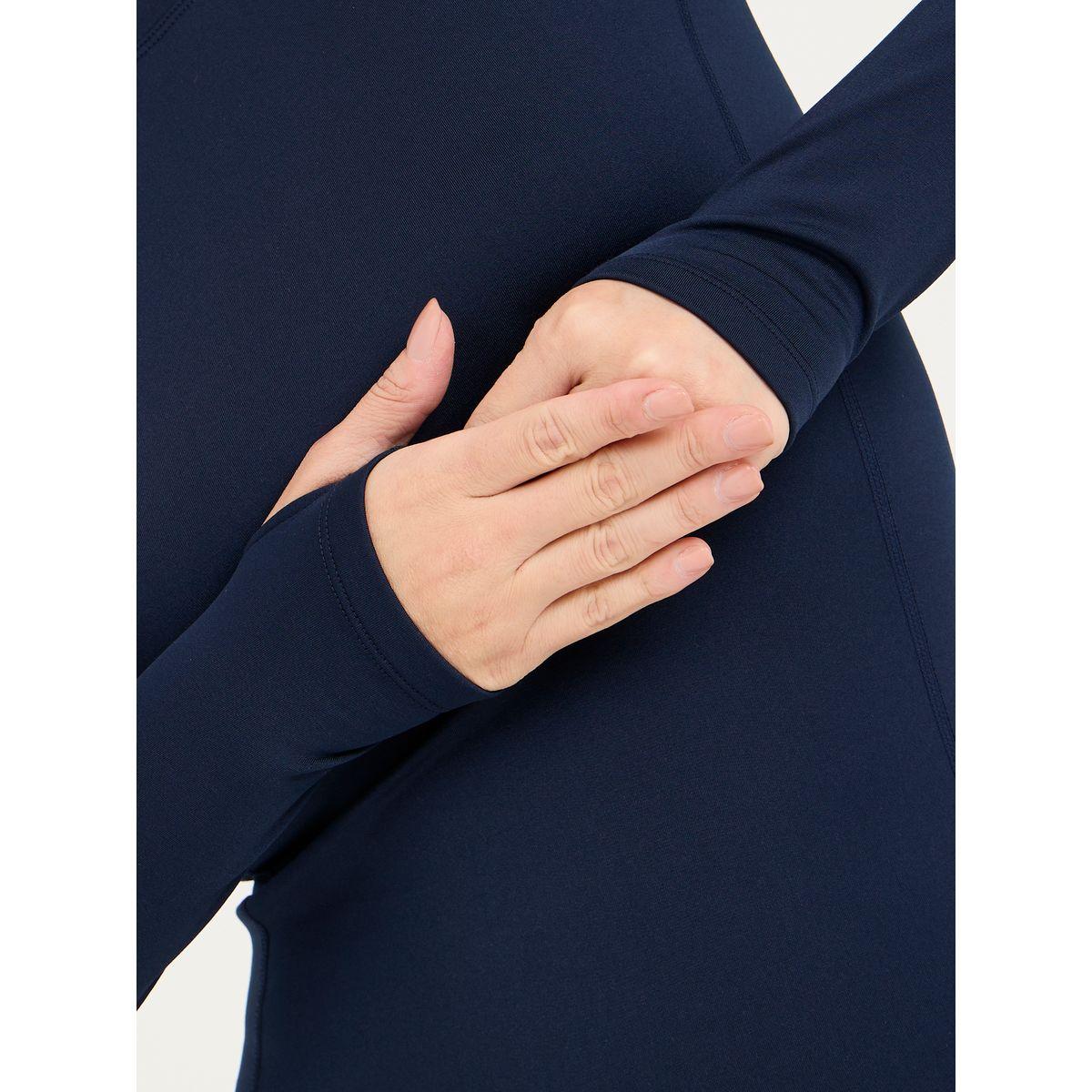 مجموعة من ( بلوزة + ليقنز )-sports-women-clothing-trackpantsandtracksuits-image-4