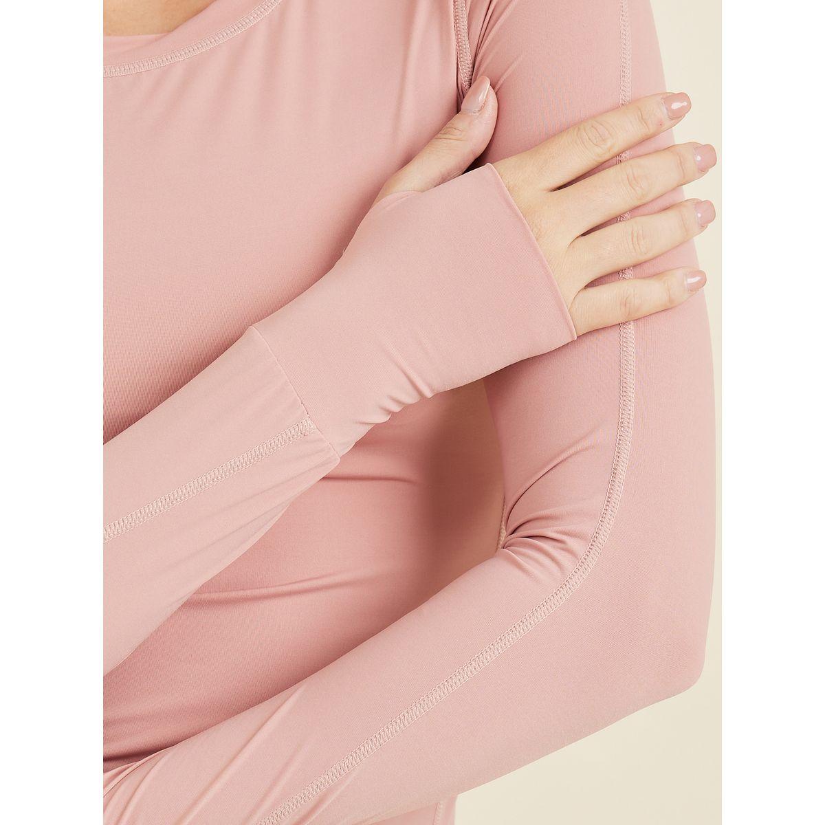 Styli Active Curved Hem Thumbhole Detail Fitted Top-women-clothing-sportswearandactivewear-tshirtsandvests-image-3