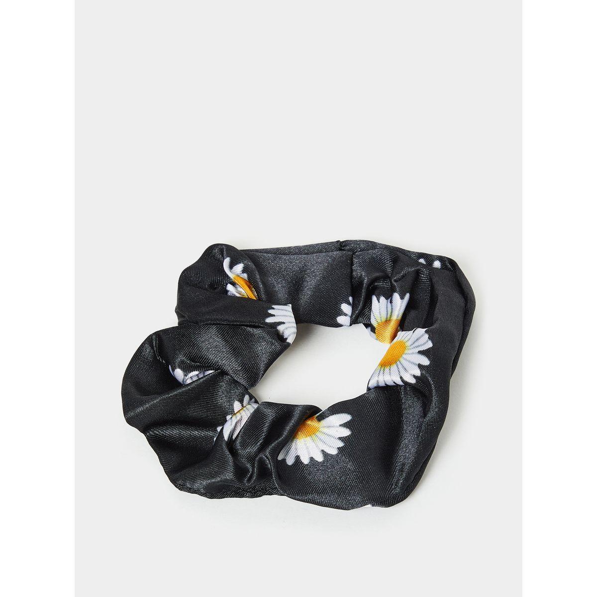 Styli Pack of 3 - Floral Print Scrunchie-women-hairaccessories-scrunchies-image-5