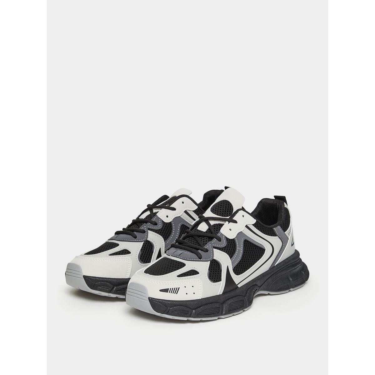 حذاء سنيكرز بتفاصيل مدروزة-men-shoes-sneakers-image-2
