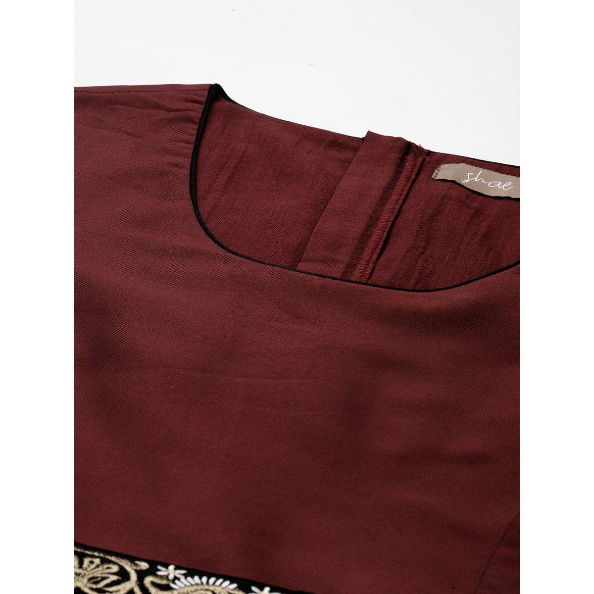 Sassafras X Styli Contrast Border Embroidered Belt Detail Maxi Dress-women-clothing-dresses-image-2
