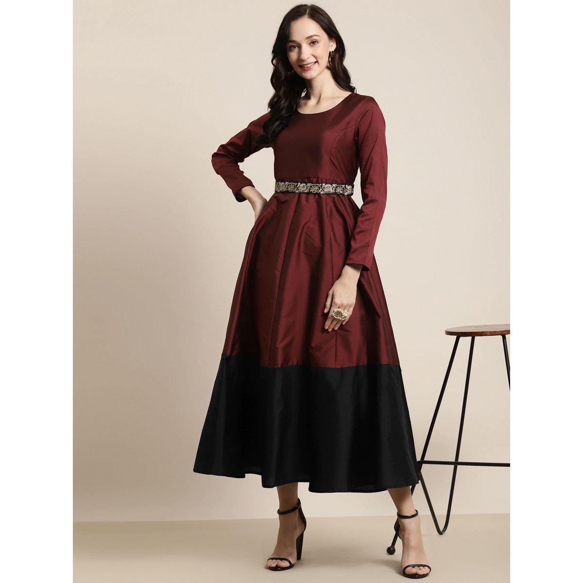 Sassafras X Styli Contrast Border Embroidered Belt Detail Maxi Dress-women-clothing-dresses-image-5