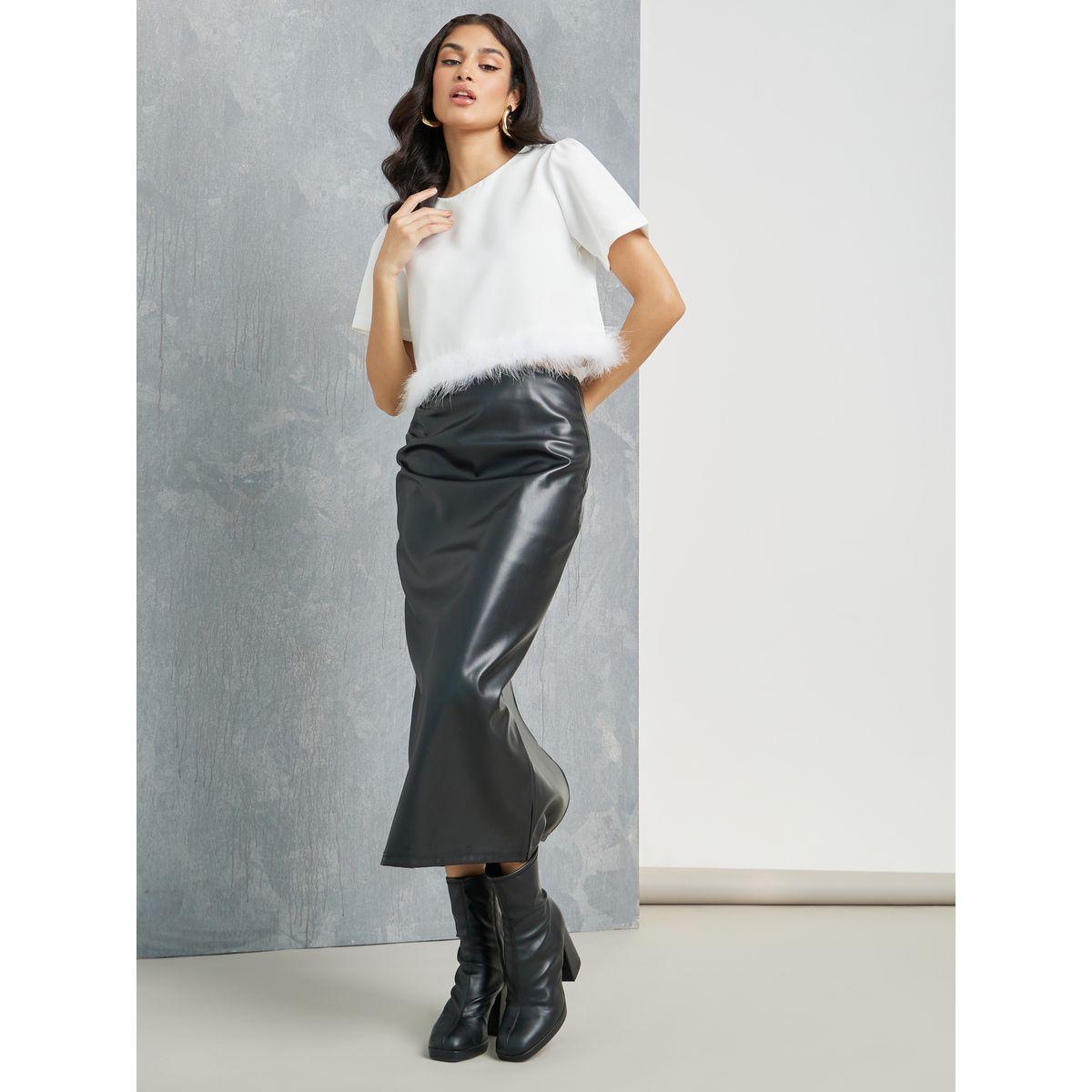 تيشيرت قصير مزين بريش صناعي-women-clothing-tshirts-image-2