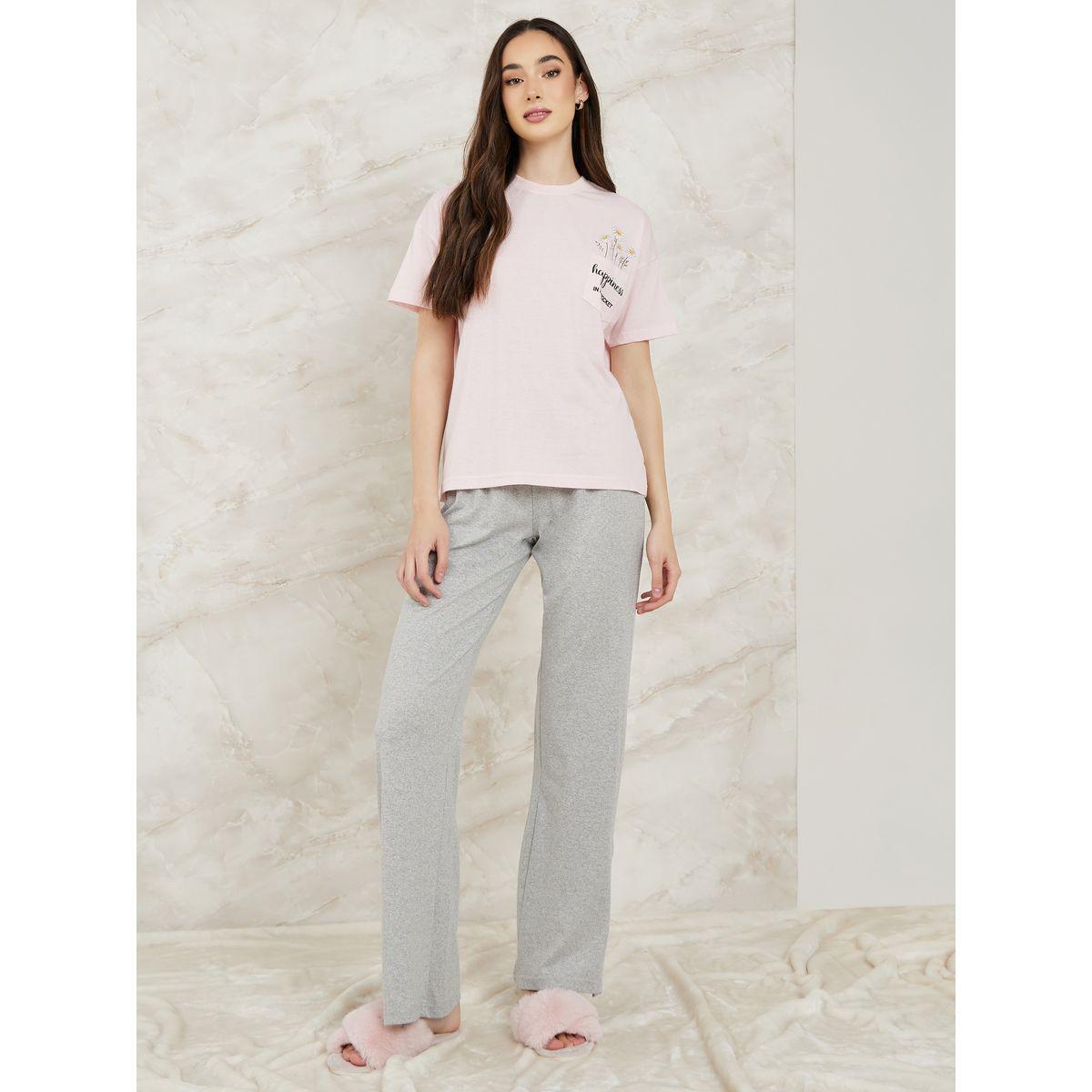 Styli Unwind Floral Pocket T-Shirt & Side Slit Pyjama Set-women-clothing-nightwear-pyjamas-longsets-image-1