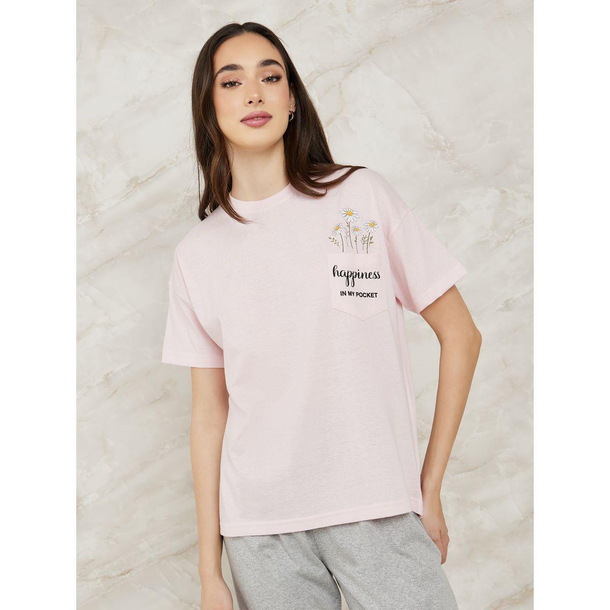 Styli Unwind Floral Pocket T-Shirt & Side Slit Pyjama Set-women-clothing-nightwear-pyjamas-longsets-image-2