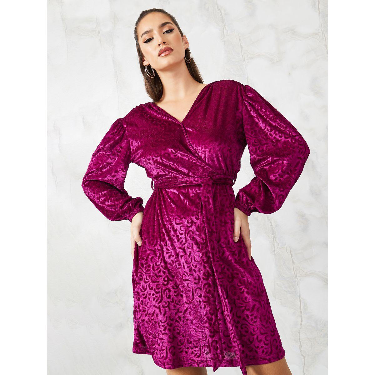 فستان قصير مخمل بنمط لف-women-clothing-dresses-image-2