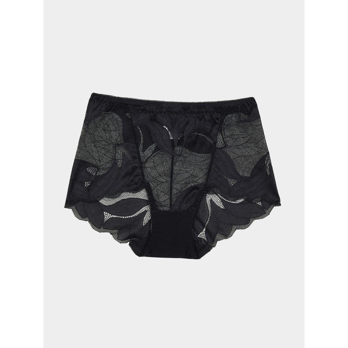 Styli Pack of 3 - Lace Scalloped Edge Shorts-women-clothing-lingerie-panties-image-8