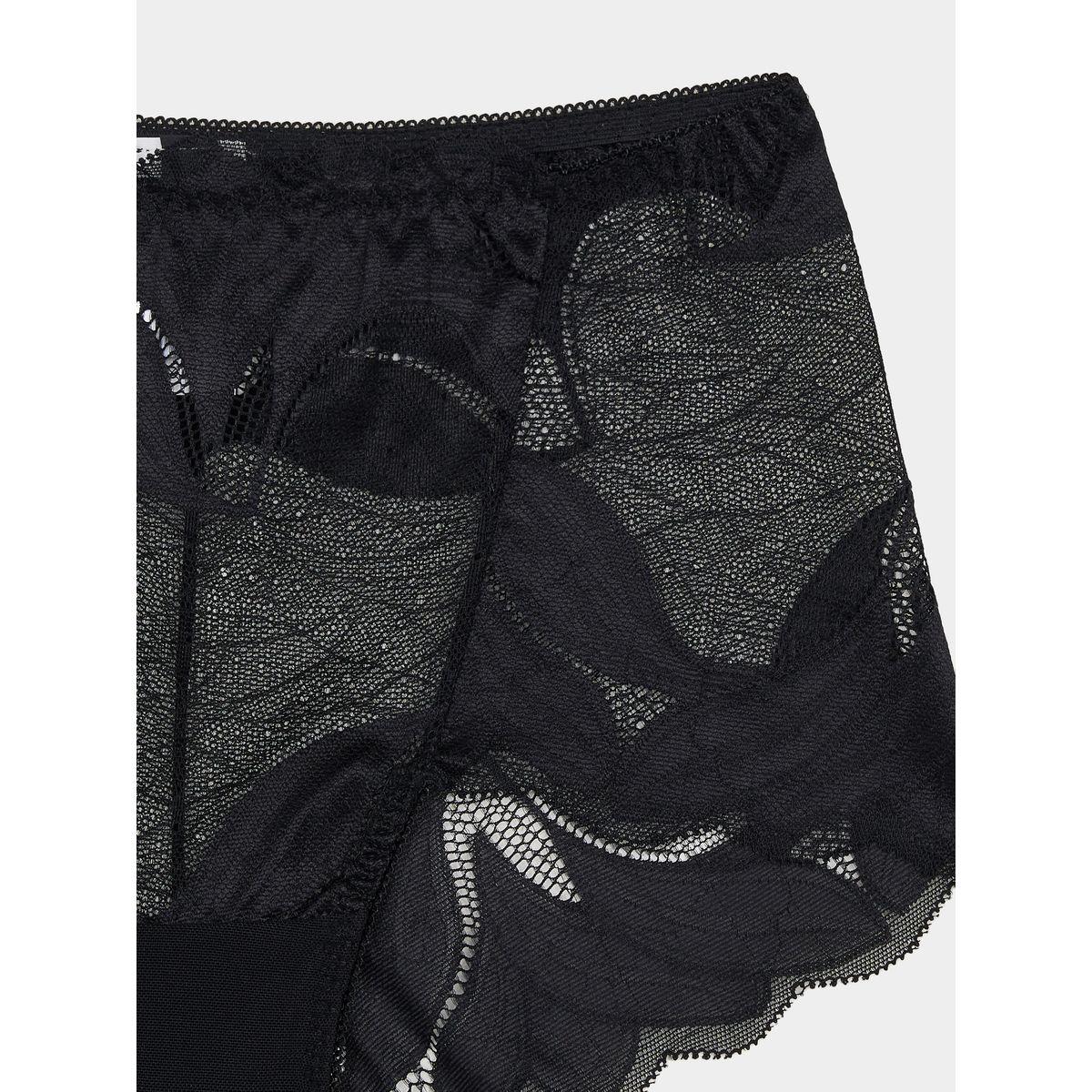 Styli Pack of 3 - Lace Scalloped Edge Shorts-women-clothing-lingerie-panties-image-9