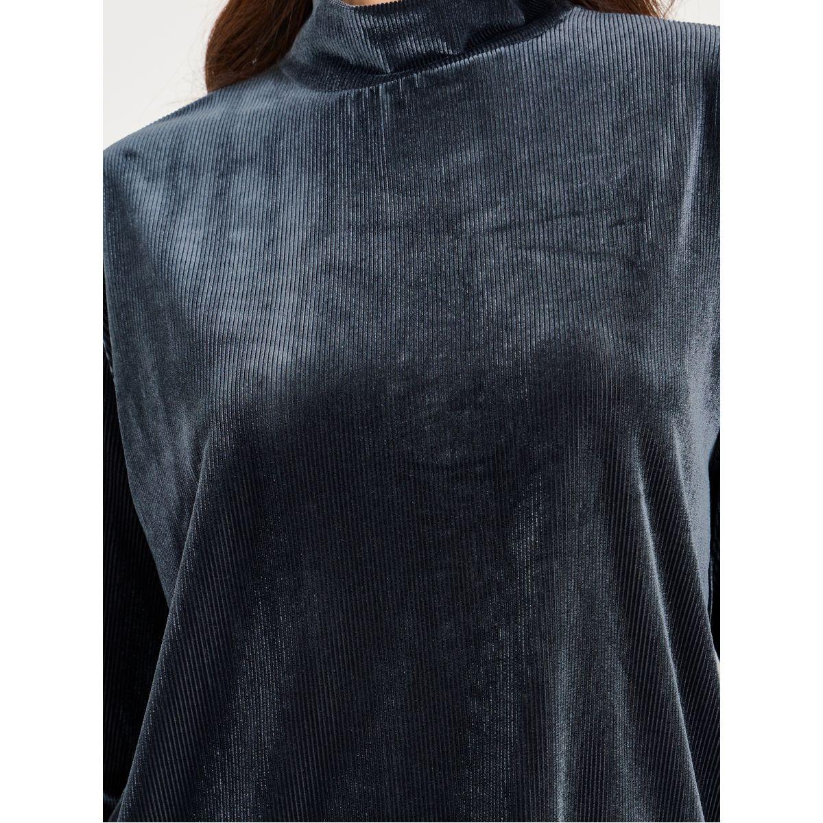 Styli Solid Velour High Neck Top & Flared Pants Co-Ords Set-women-clothing-coordsets-image-4