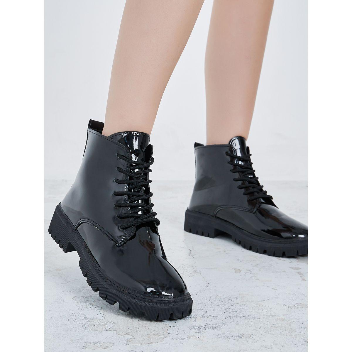 حذاء بوت بحافة بطول الكاحل-women-shoes-boots-image-1