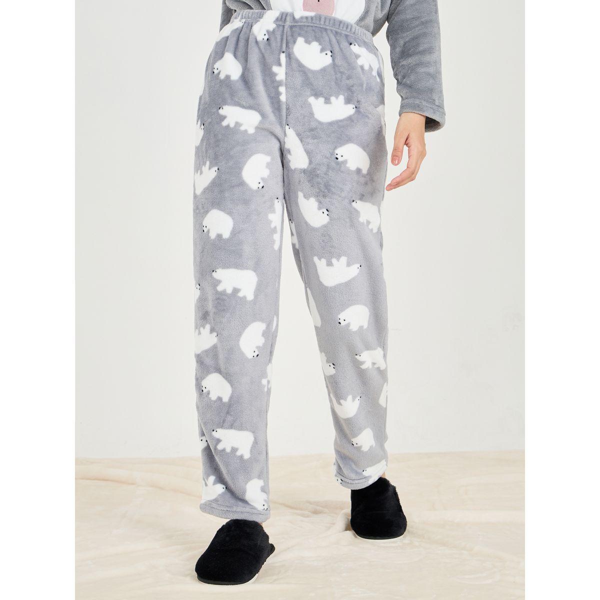 Styli Unwind Polar Bear Design Fleece Top & All Over Print Pyjama Set-women-clothing-nightwear-pyjamas-longsets-image-4