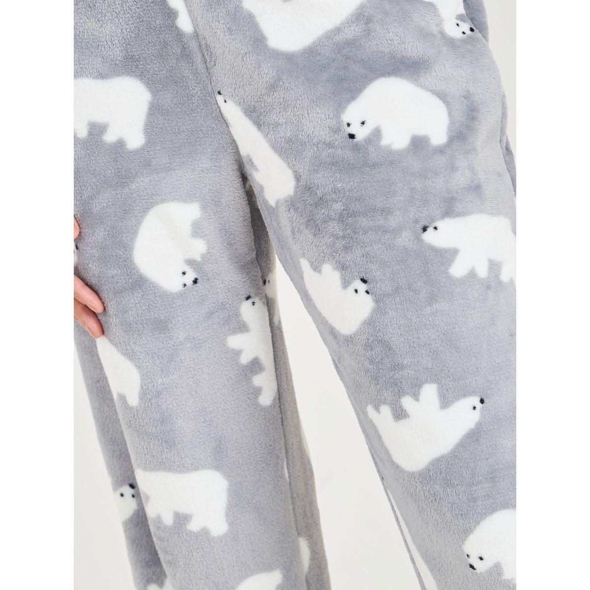 Styli Unwind Polar Bear Design Fleece Top & All Over Print Pyjama Set-women-clothing-nightwear-pyjamas-longsets-image-6