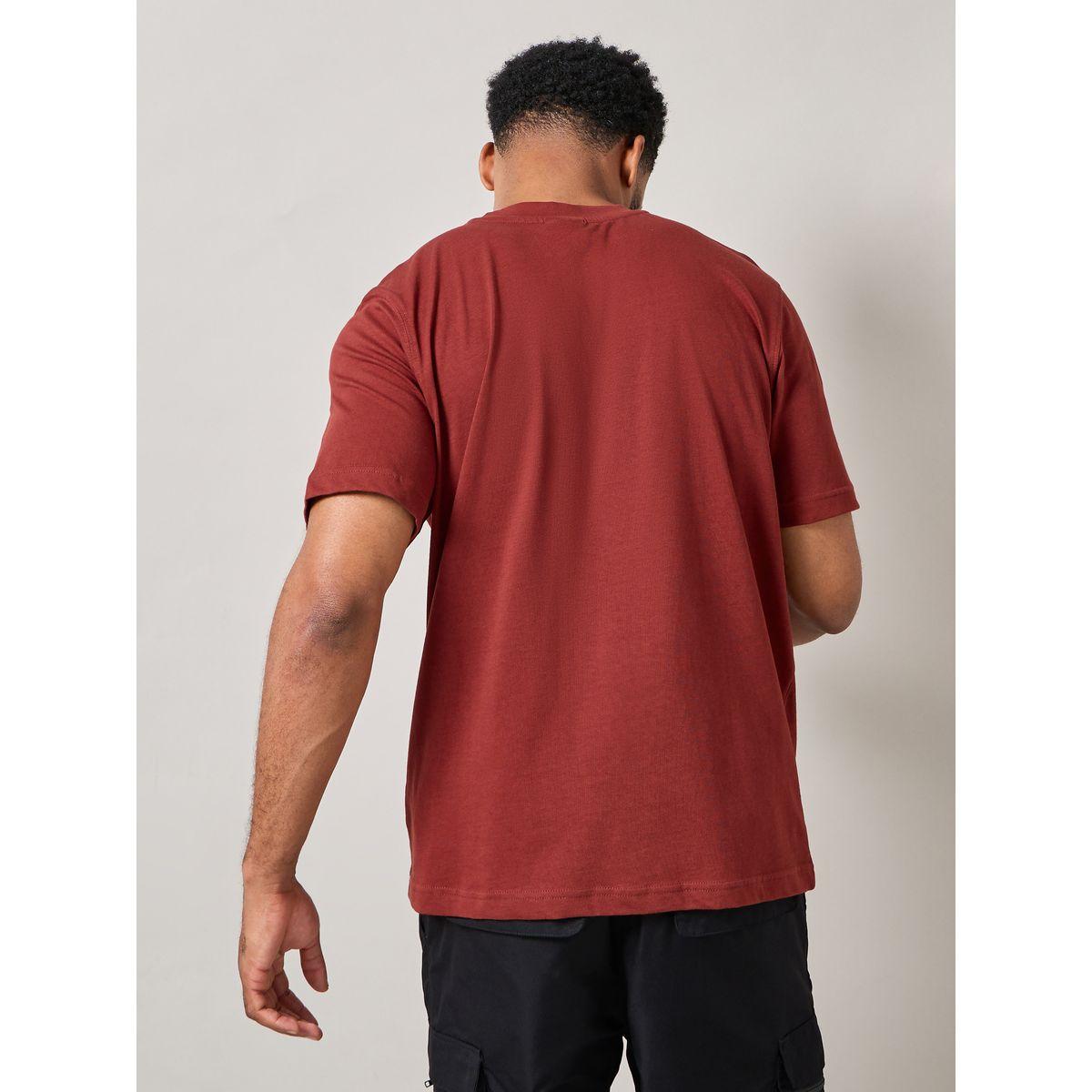 Umbro Historic Logo Graphic Crew Neck T-Shirt-men-clothing-tshirtsandpolos-tshirts-image-4