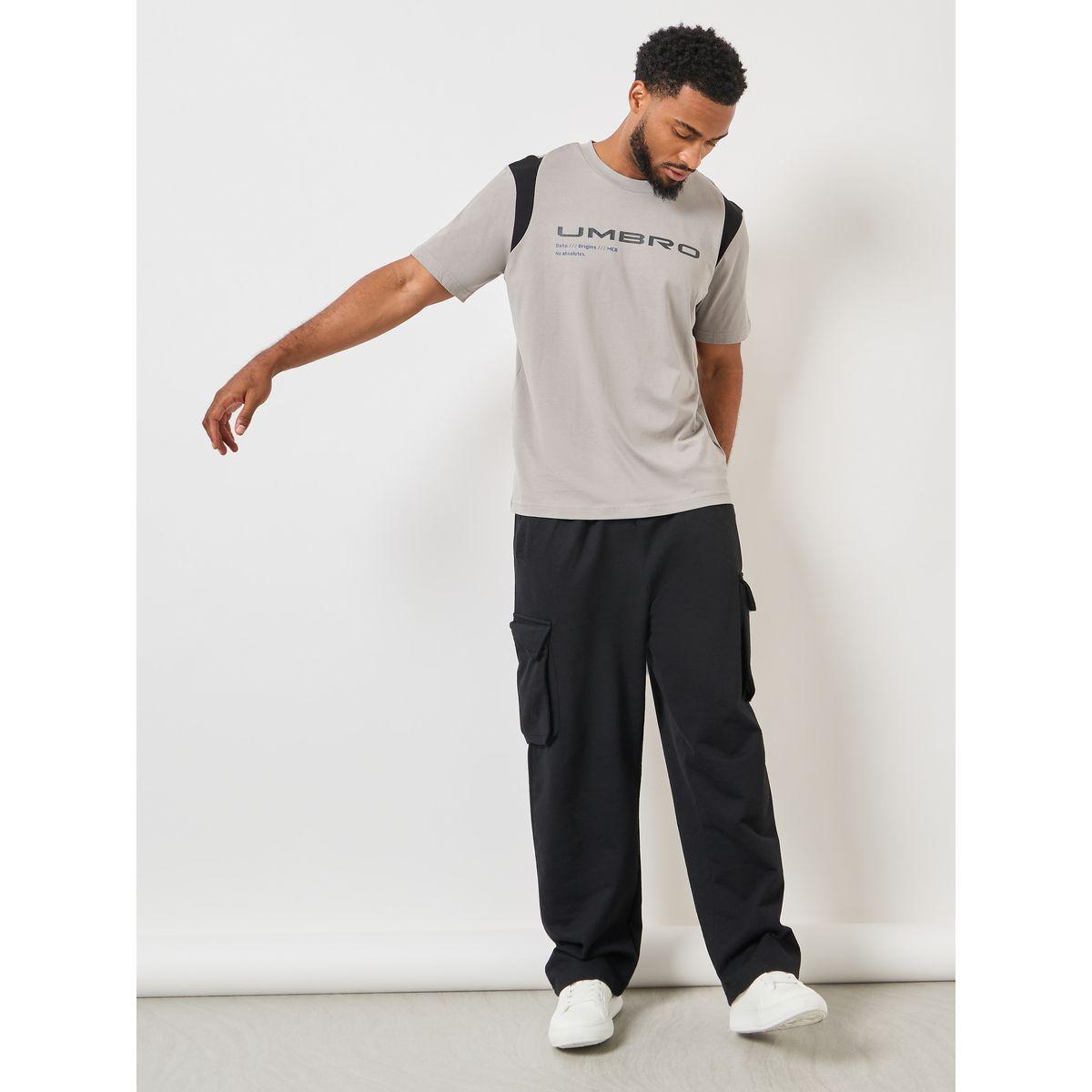Umbro Utility Panelled Logo Print T-Shirt-men-clothing-tshirtsandpolos-tshirts-image-2
