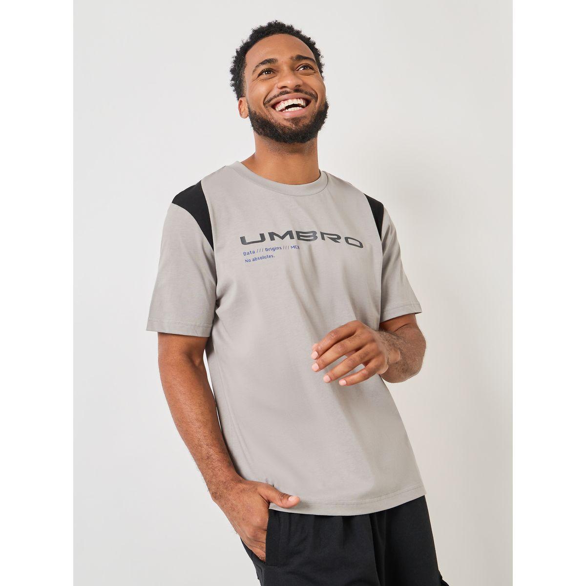 Umbro Utility Panelled Logo Print T-Shirt-men-clothing-tshirtsandpolos-tshirts-image-3