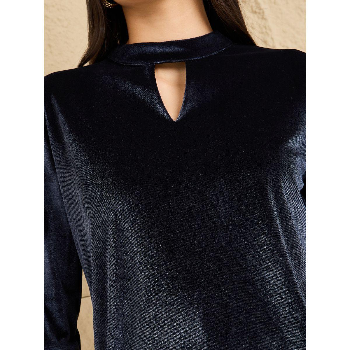 Styli Keyhole Neck Velvet Top & Pants Co-Ords-women-clothing-coordsets-image-4