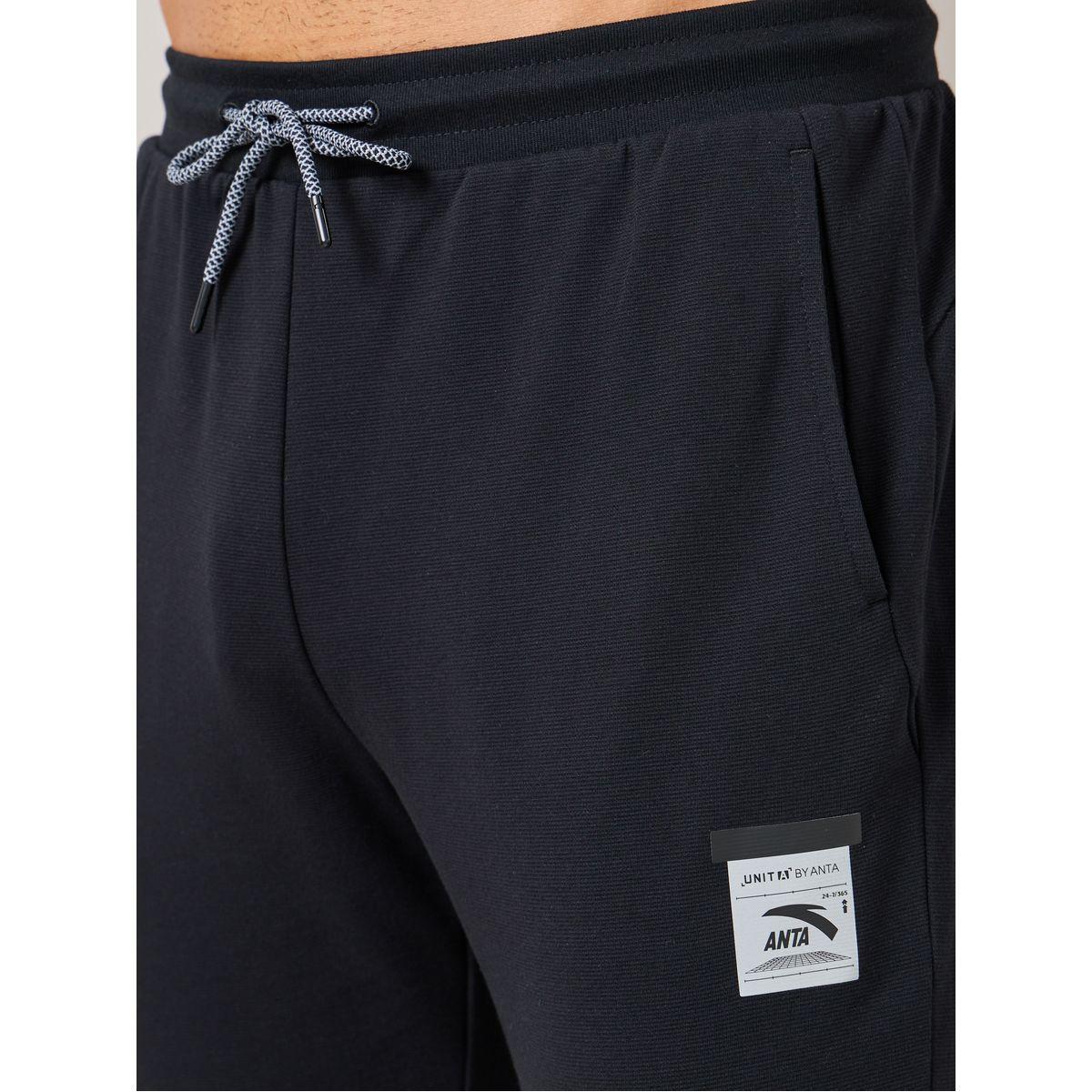 جوغر محبوك مطبع بشعار-men-clothing-bottoms-joggers-image-2