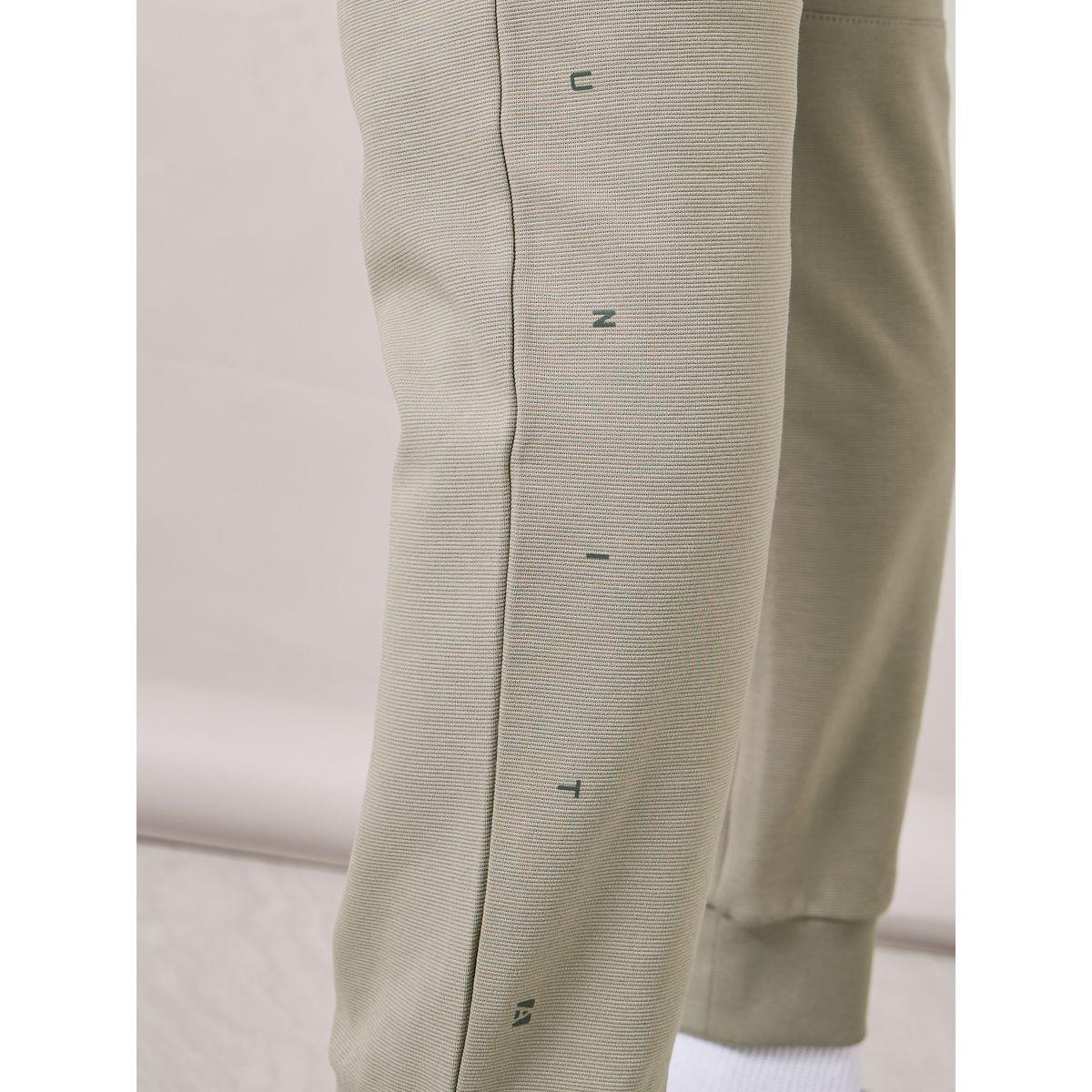 Anta Logo Print Knit Cuffed Jogger-men-clothing-bottoms-joggers-image-4