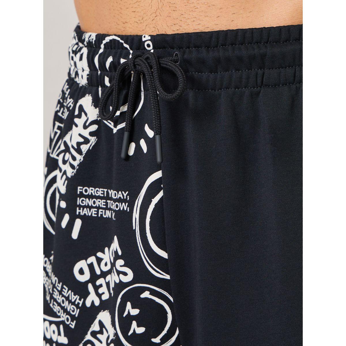 شورت محبوك بقصة مريحة-men-clothing-bottoms-shorts-image-4