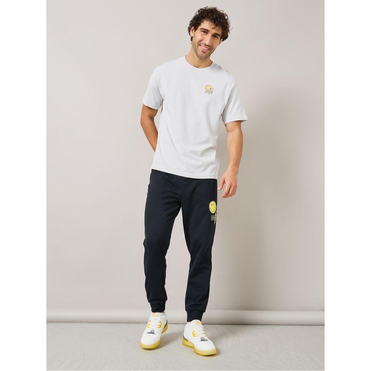 جوغر محبوك مطبع بطبعة ايموجي-men-clothing-bottoms-joggers-image-2