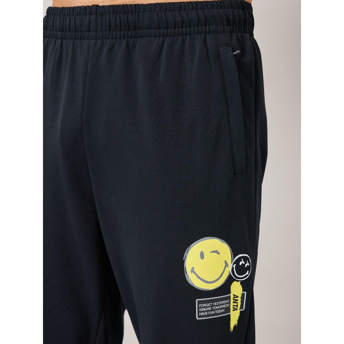 جوغر محبوك مطبع بطبعة ايموجي-men-clothing-bottoms-joggers-image-3