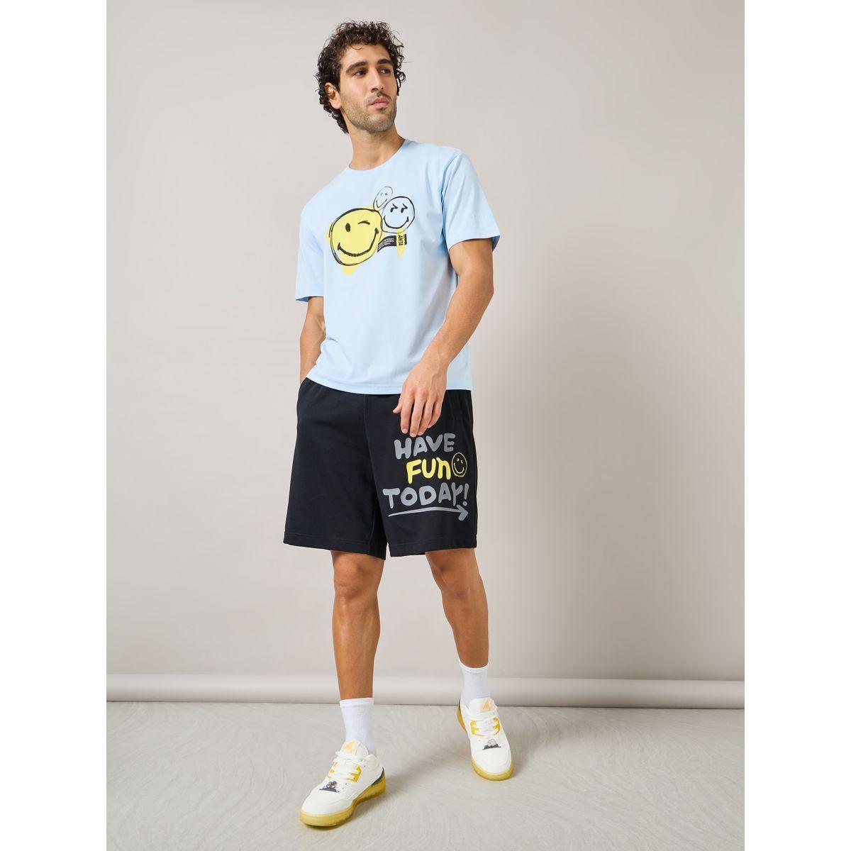 شورت محبوك بطبعة ايموجي-men-clothing-bottoms-shorts-image-2