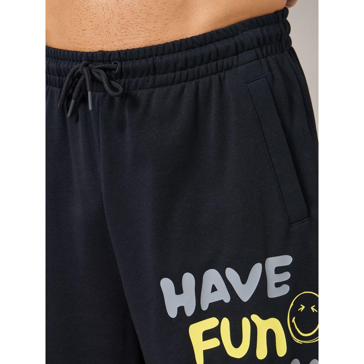 شورت محبوك بطبعة ايموجي-men-clothing-bottoms-shorts-image-3