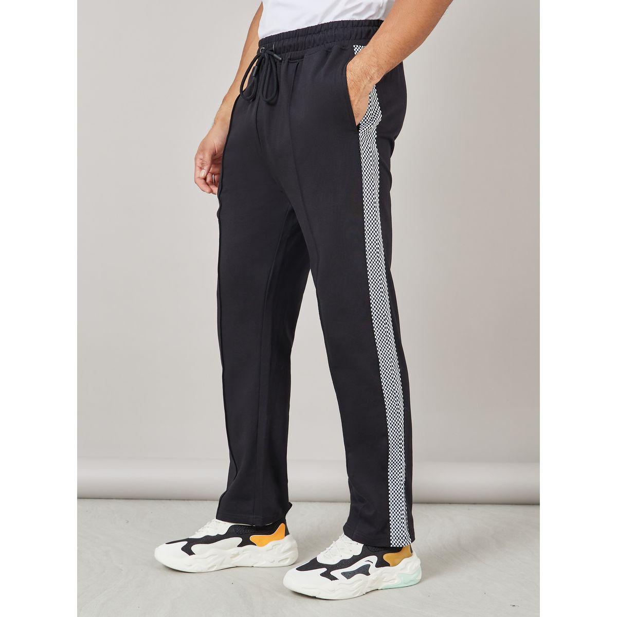 جوغر بقصة مستقيمة وتفاصيل محزوزة-men-clothing-bottoms-joggers-image-4