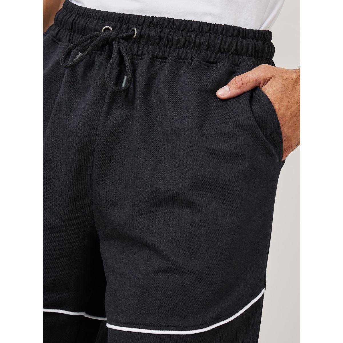شورت واسع بتفاصيل محزوزة-men-clothing-bottoms-shorts-image-3