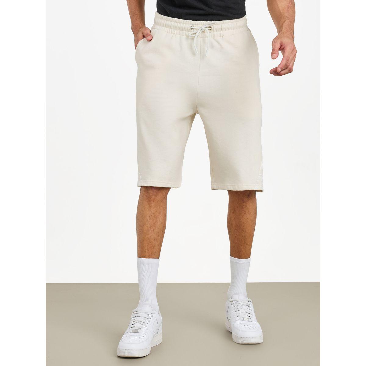شورت فليس واسع بطبعة بيزلي-men-clothing-bottoms-shorts-image-1