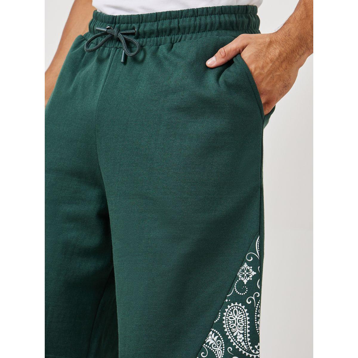 شورت فليس واسع بطبعة بيزلي-men-clothing-bottoms-shorts-image-3