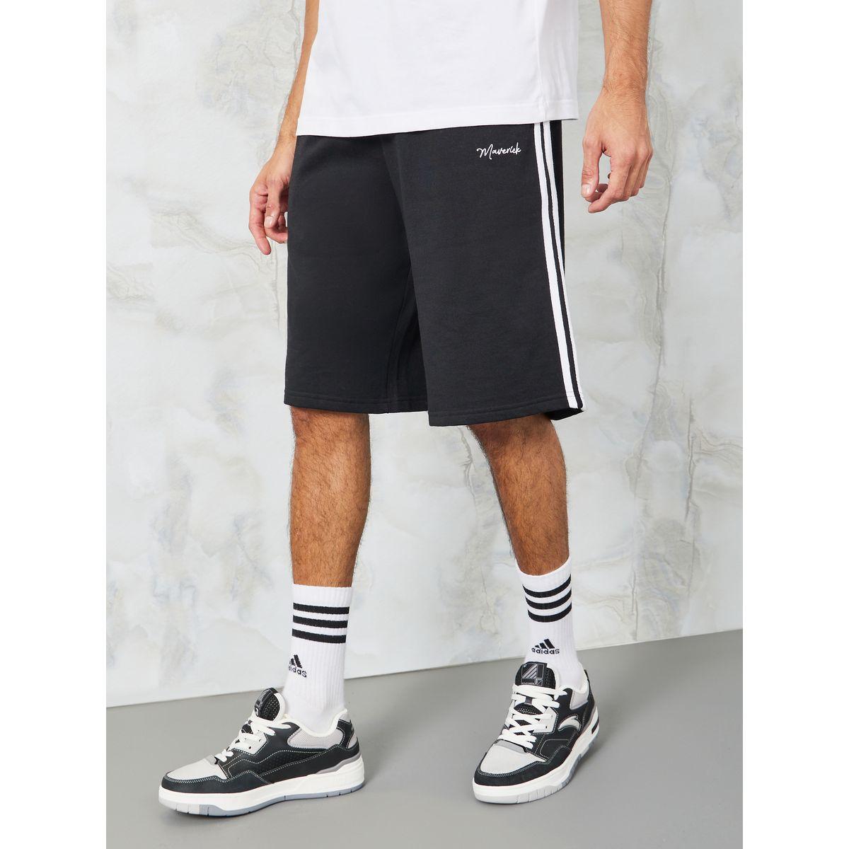 Styli Side Tape Mock Snap Button Oversized Fleece Shorts-men-clothing-bottoms-shorts-image-1