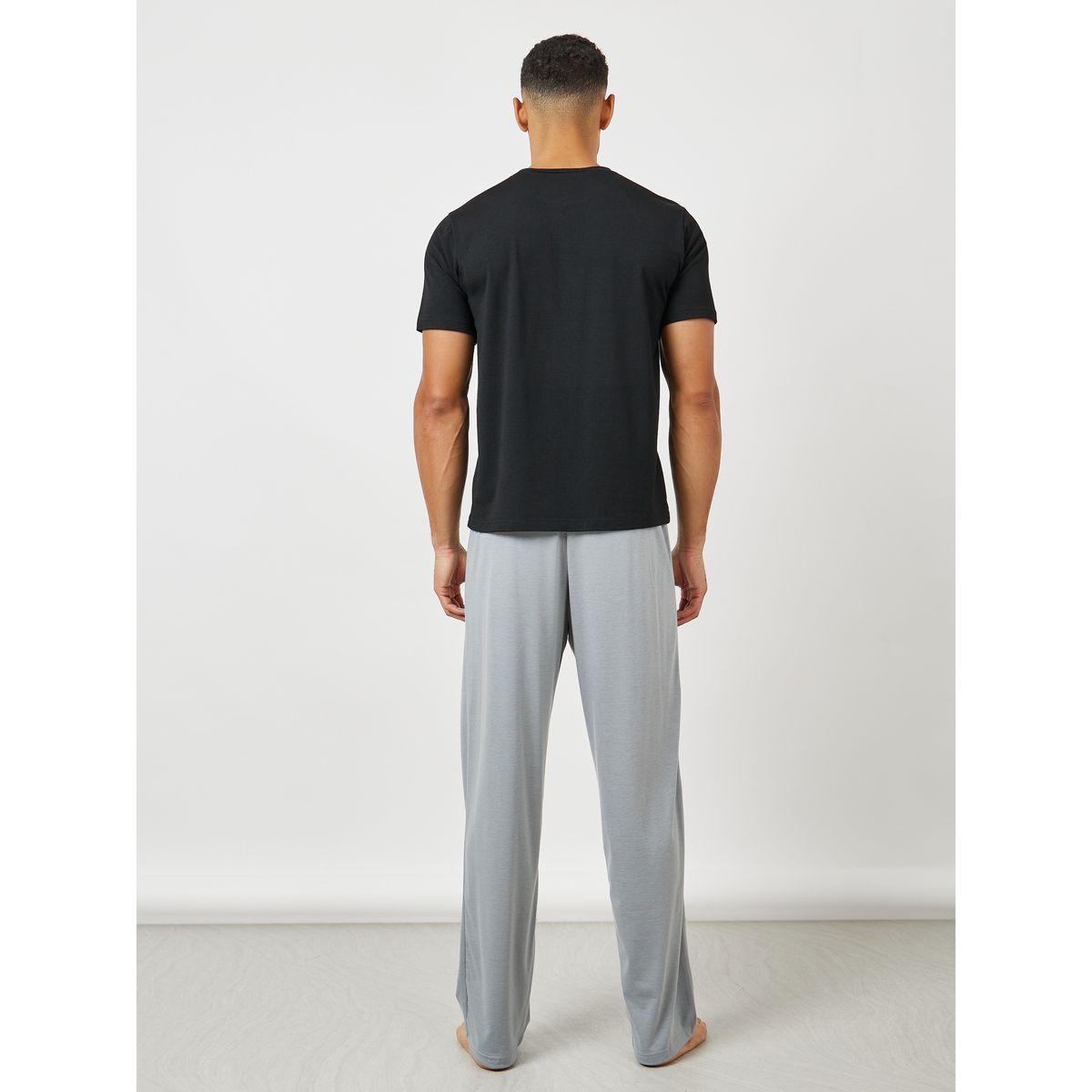 Styli Unwind Slogan Print T-Shirt & Solid Pyjama Set-men-clothing-nightwear-sets-image-4