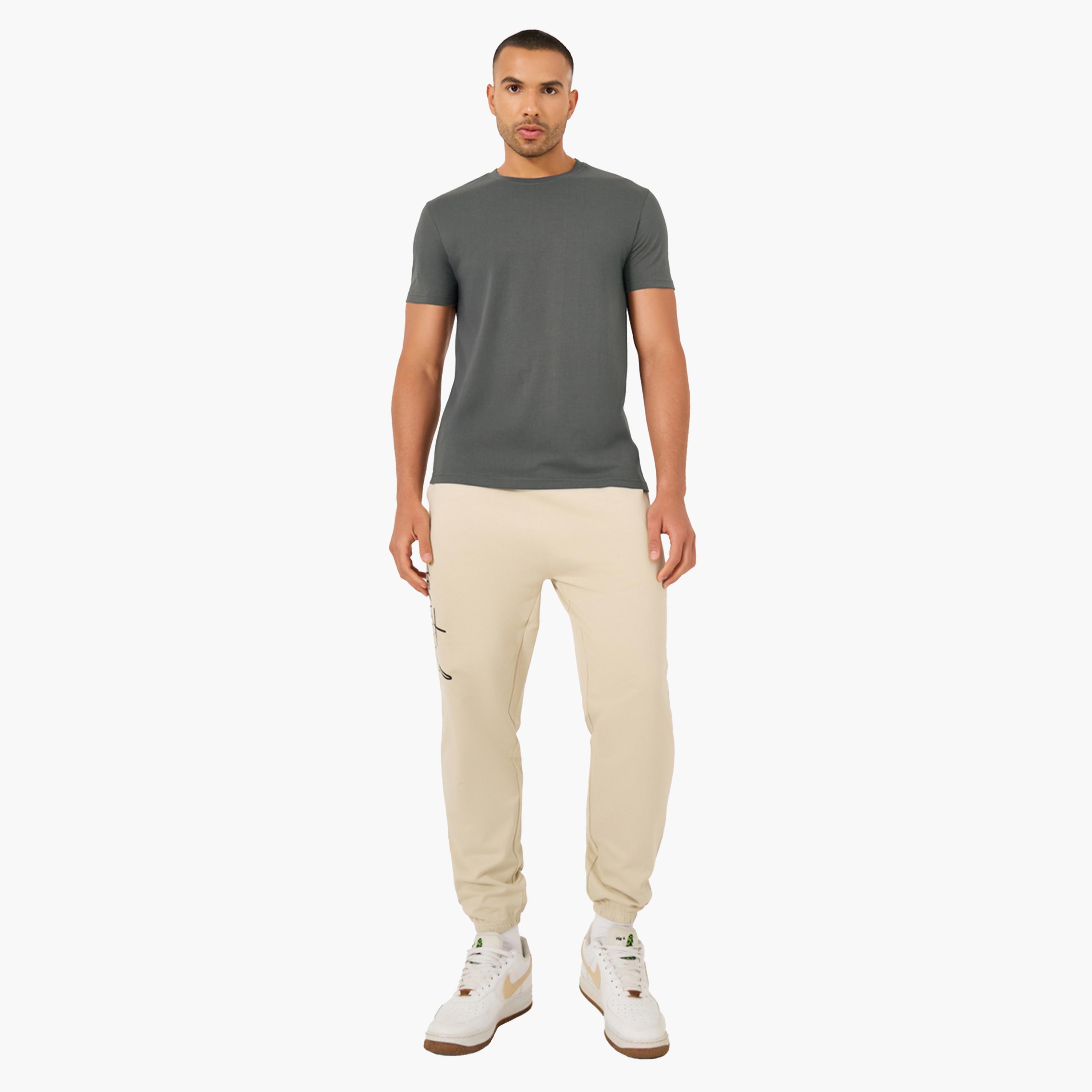 ستايلي - تي شيرت قطني غني سادة بقصّة عادية-men-clothing-tshirtsandpolos-tshirts-image-2