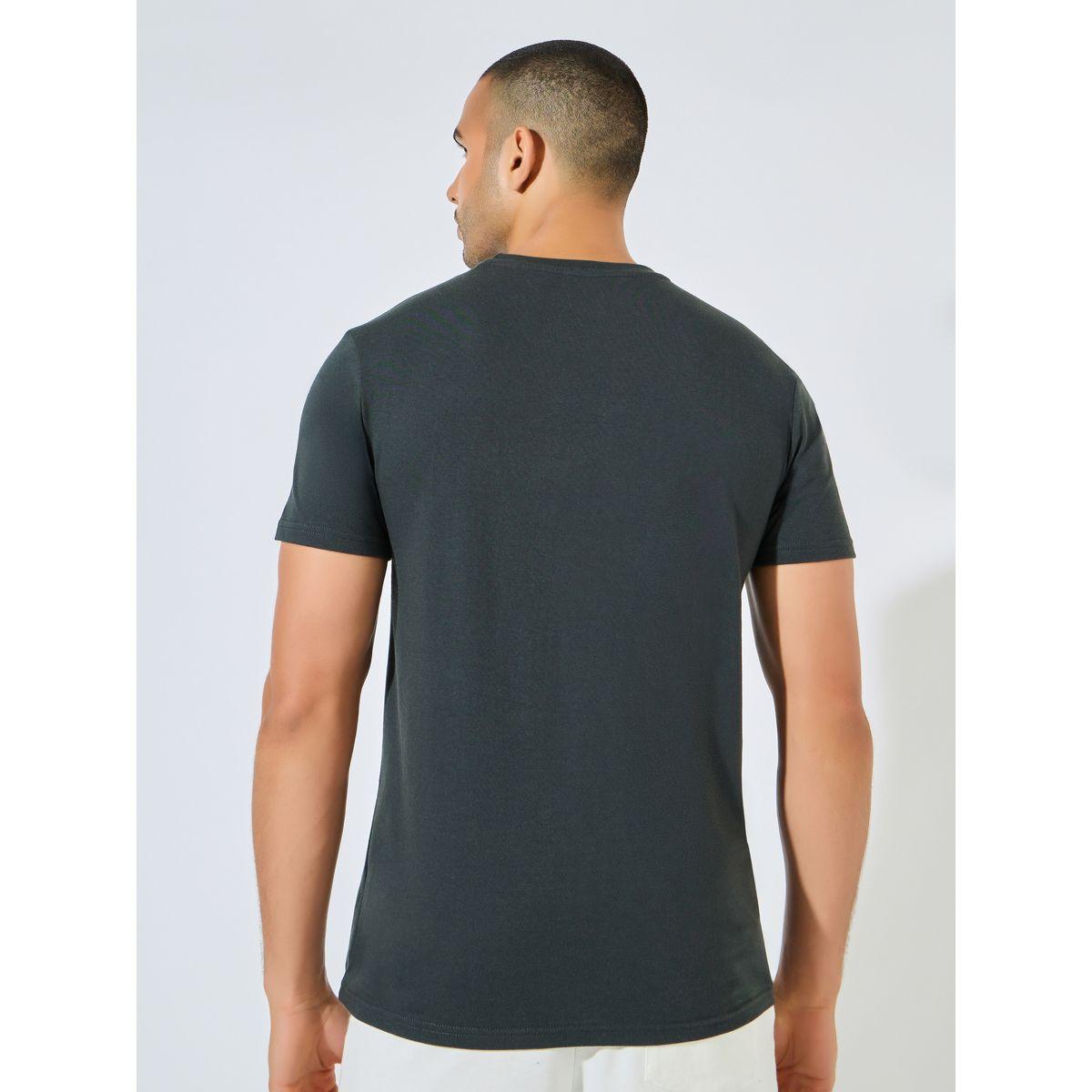 Styli Solid Regular Fit Cotton Rich T-Shirt-men-clothing-tshirtsandpolos-tshirts-image-4