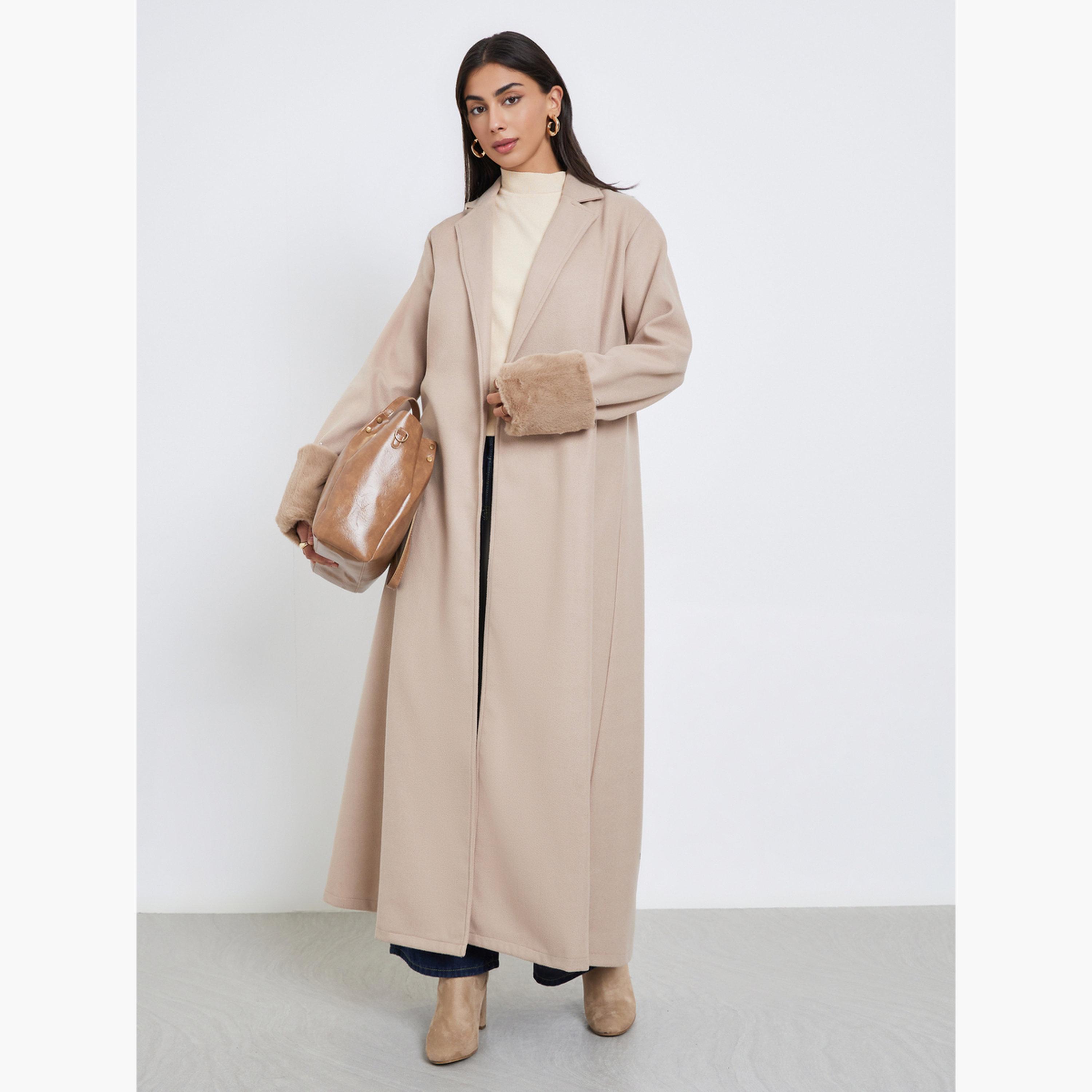 أميرة x ستايلي عباية بياقة وتفاصيل فرو صناعي على الأكمام-women-arabicclothing-abayas-image-1
