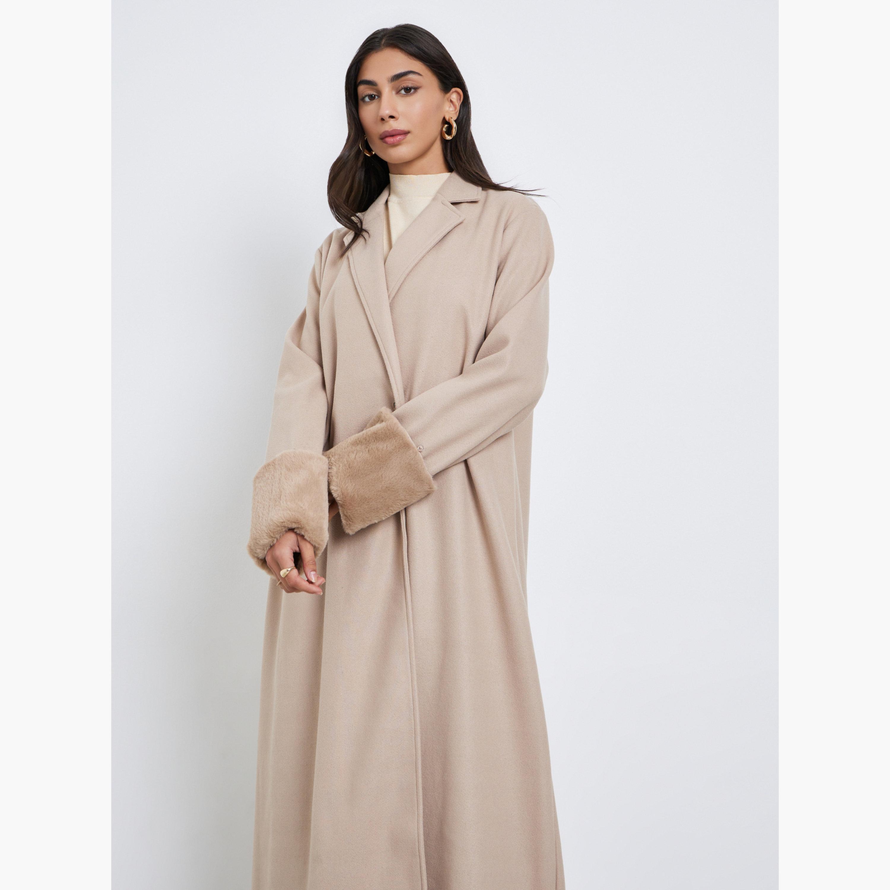 أميرة x ستايلي عباية بياقة وتفاصيل فرو صناعي على الأكمام-women-arabicclothing-abayas-image-3