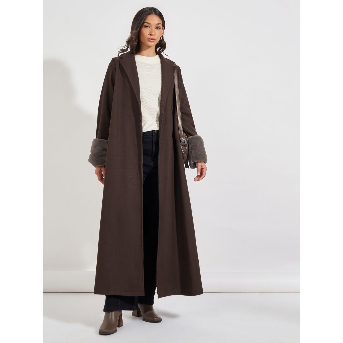 عباية طويلة بياقة وفرو صناعي-women-arabicclothing-abayas-image-1