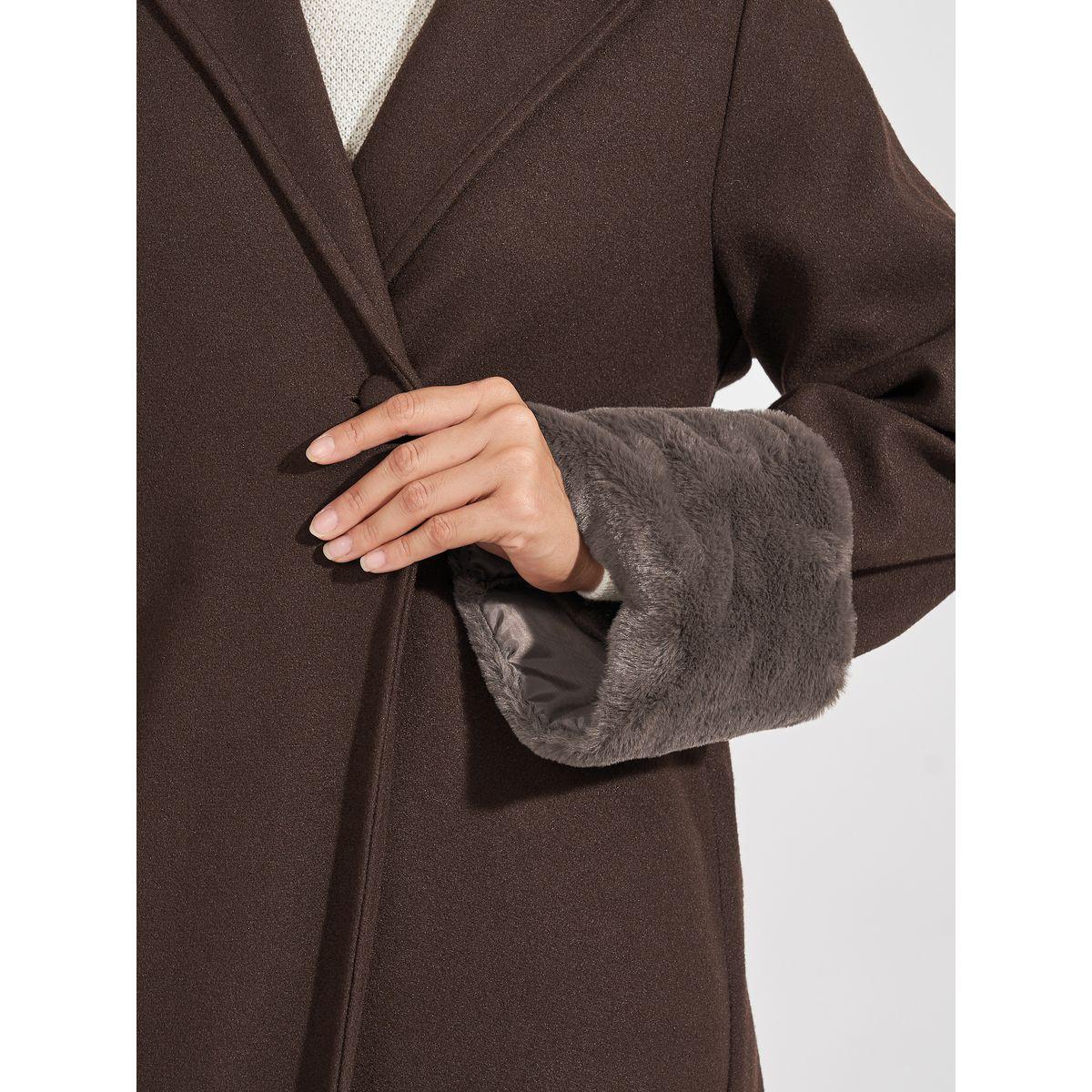 عباية طويلة بياقة وفرو صناعي-women-arabicclothing-abayas-image-4