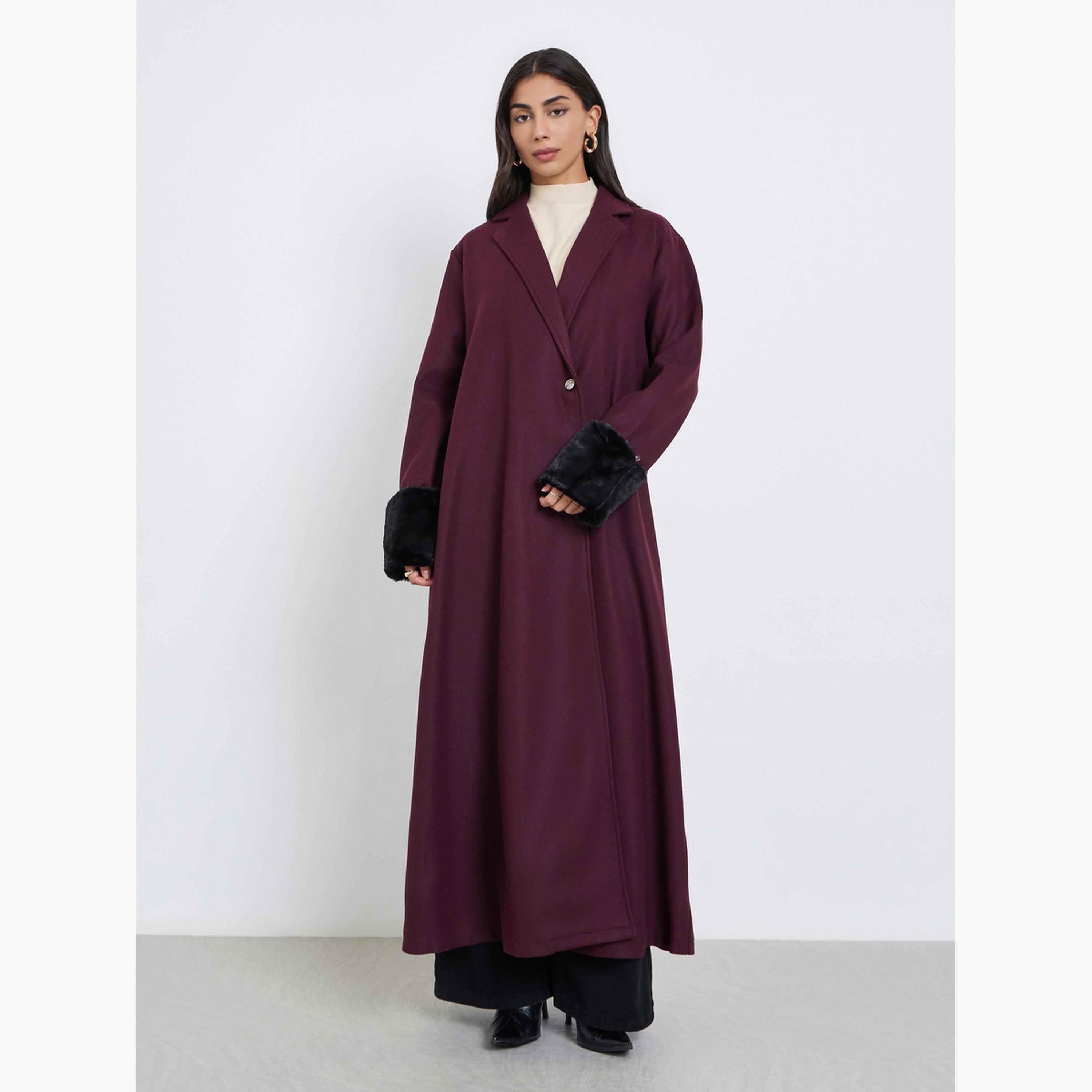 أميرة x ستايلي عباية بياقة وتفاصيل فرو صناعي على الأكمام-women-arabicclothing-abayas-image-2