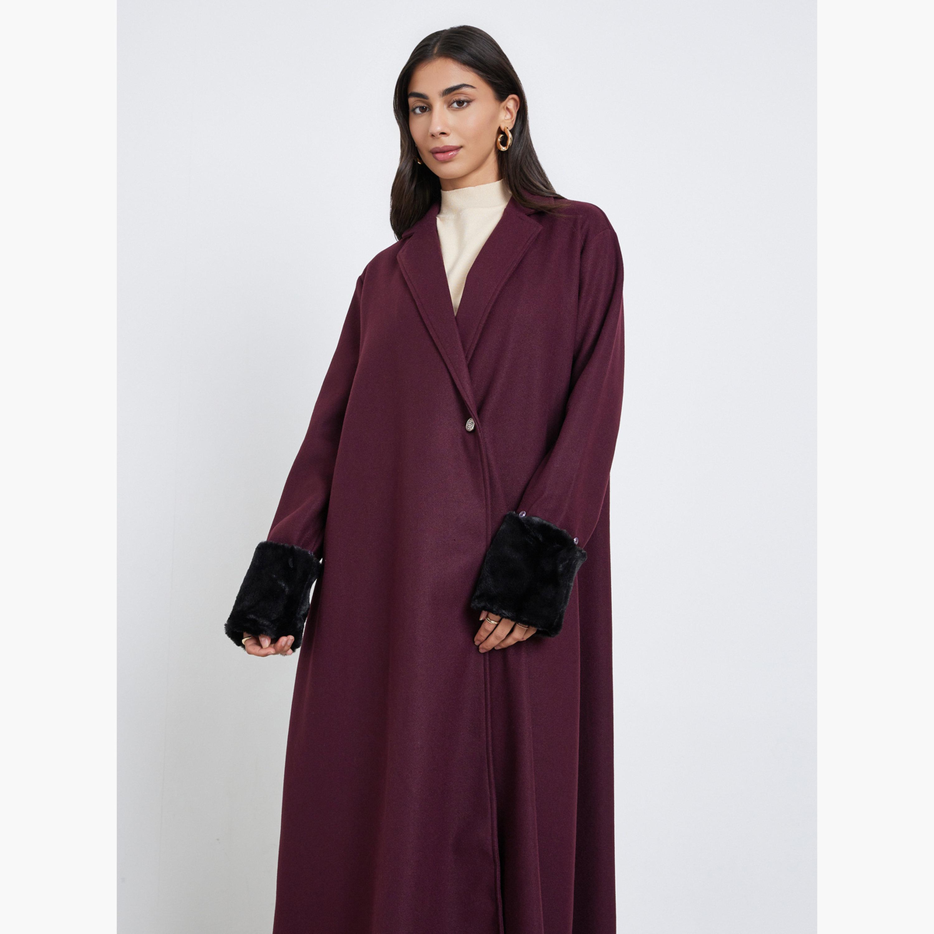 أميرة x ستايلي عباية بياقة وتفاصيل فرو صناعي على الأكمام-women-arabicclothing-abayas-image-3