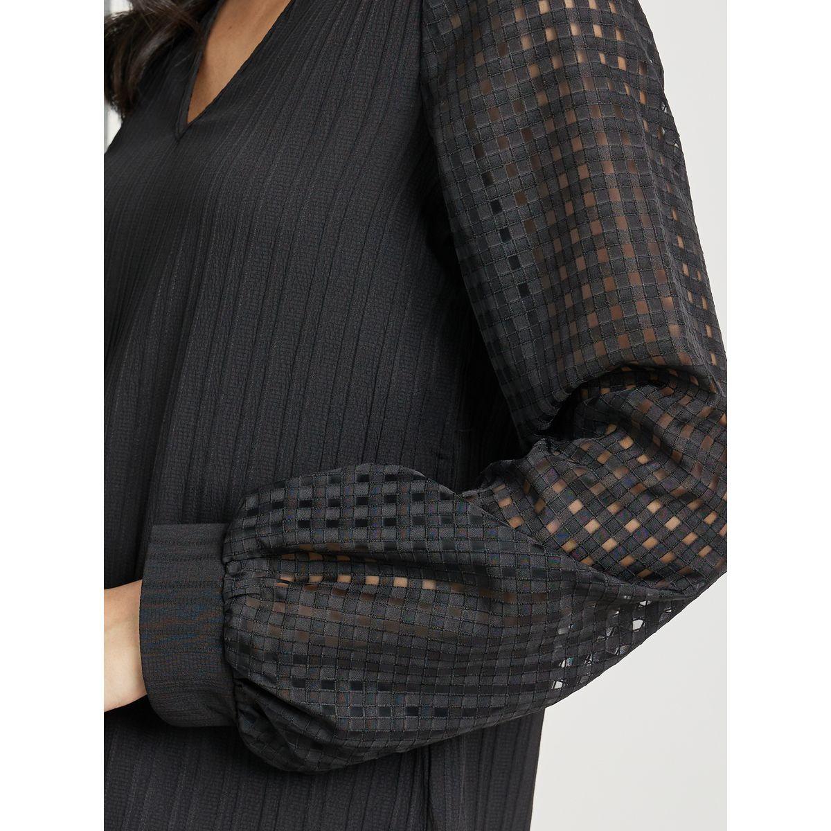 Styli Seersucker Sleeve V Neck Relaxed Fit Top-women-clothing-shirtsandblouses-blouses-image-3