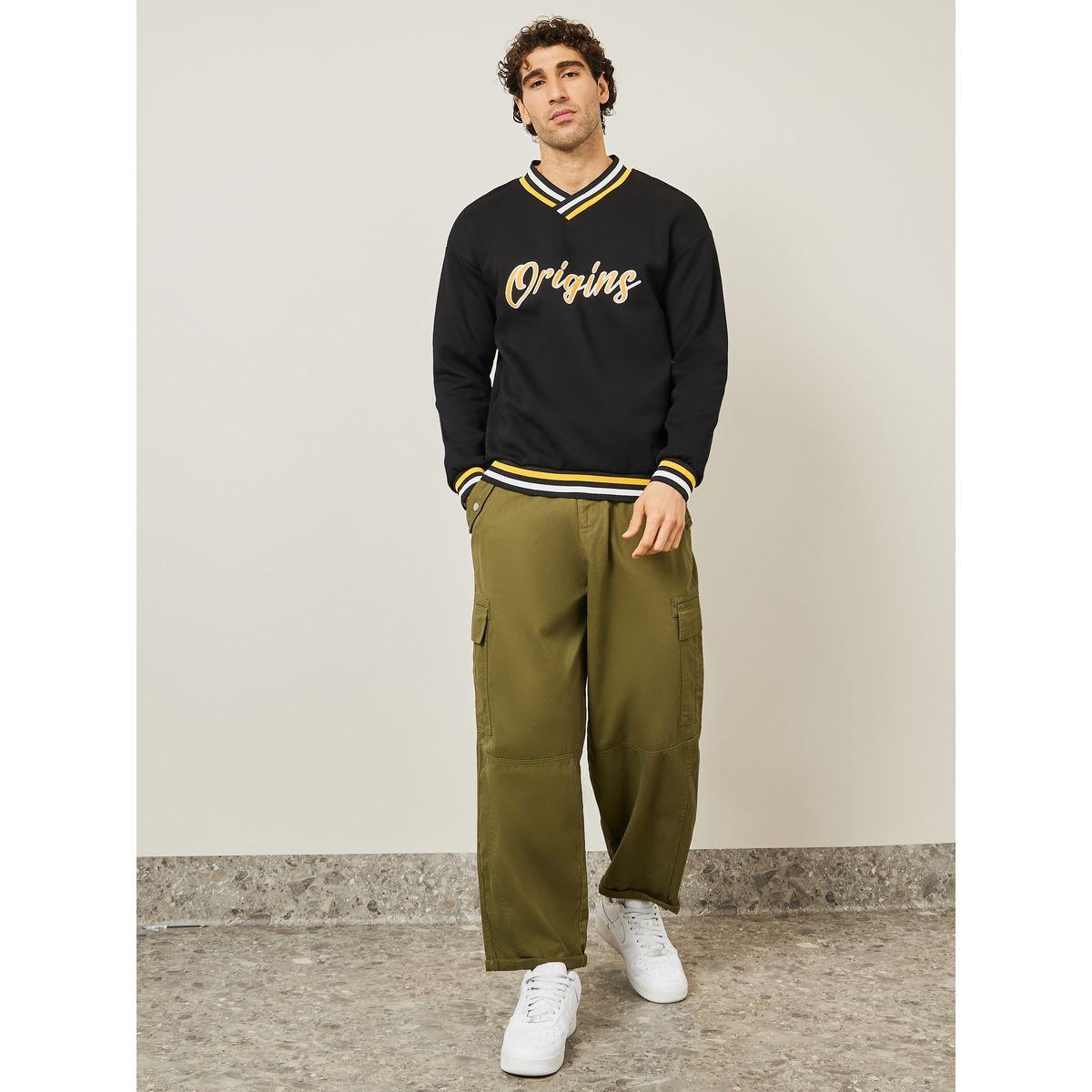سويت شيرت مضلع بطبعة جرافيك-men-winterwear-hoodiesandsweatshirts-image-2
