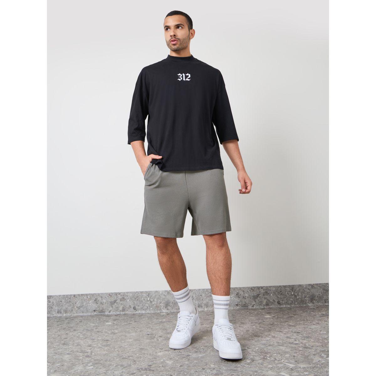 شورت محبوك بنمط وافل-men-clothing-bottoms-shorts-image-1