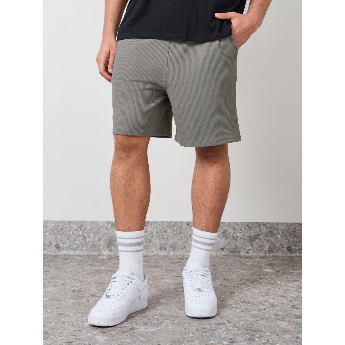 شورت محبوك بنمط وافل-men-clothing-bottoms-shorts-image-2