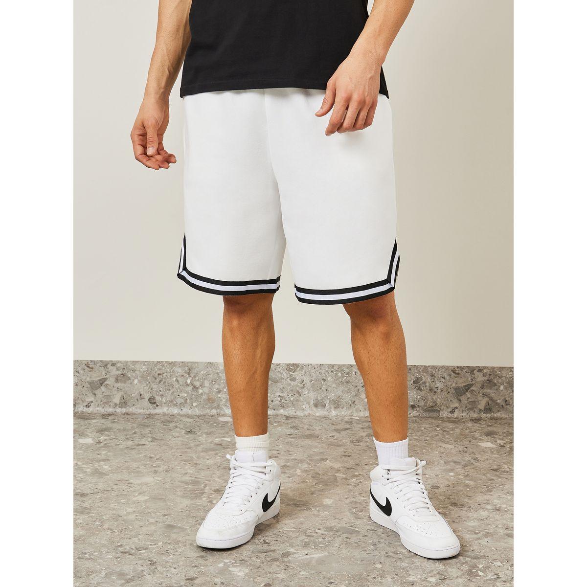 شورت واسع بحواف مخططة-men-clothing-bottoms-shorts-image-1