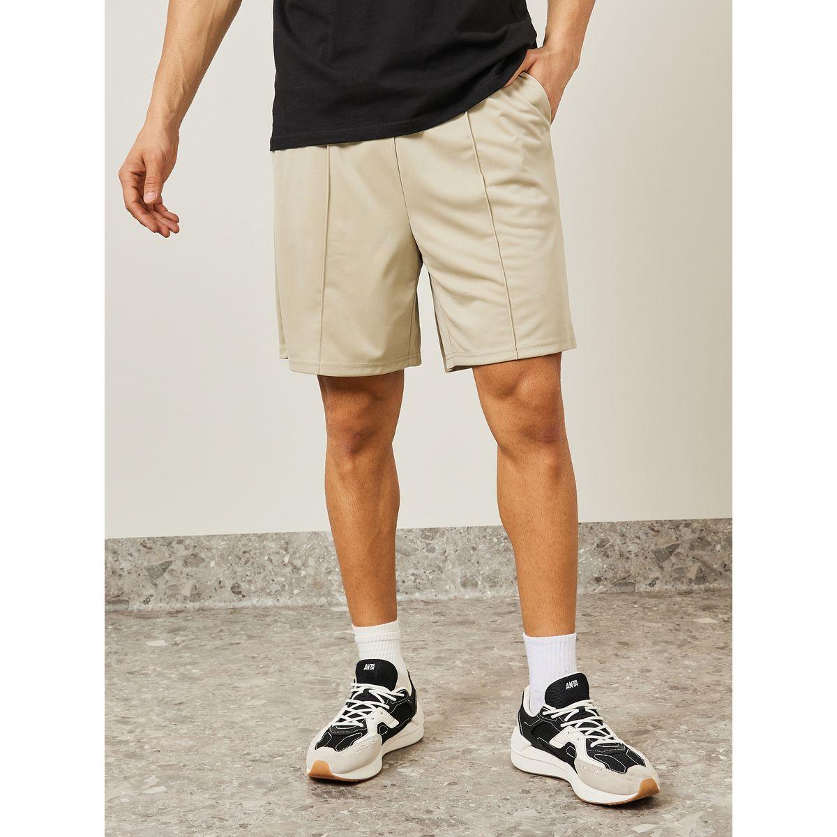 شورت محبوك بقصة مريحة-men-clothing-bottoms-shorts-image-2