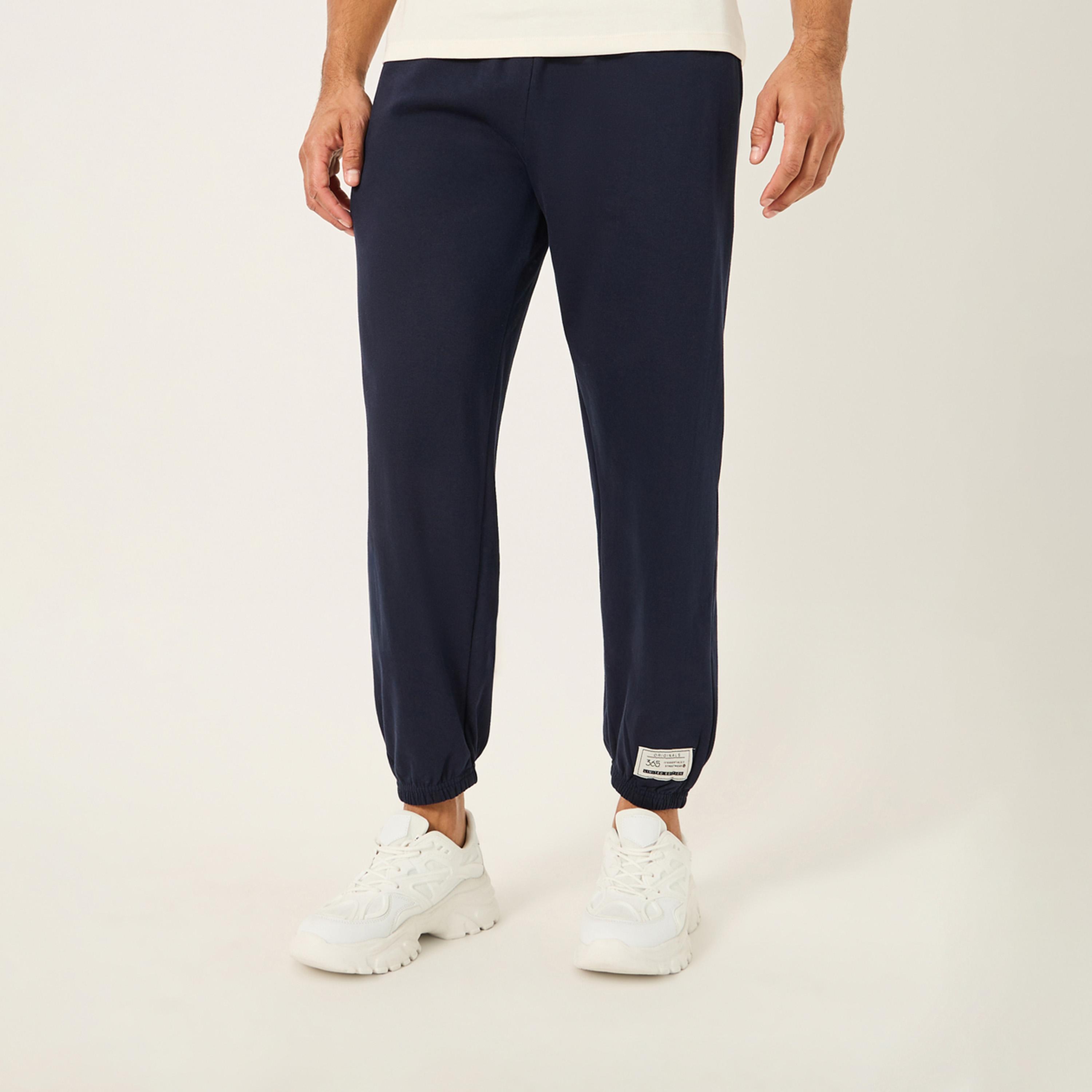 ستايلي - بنطال رياضي صوف بقصة مريحة بتفاصيل شعار مع جيوب بسحاب-men-clothing-bottoms-joggers-image-1