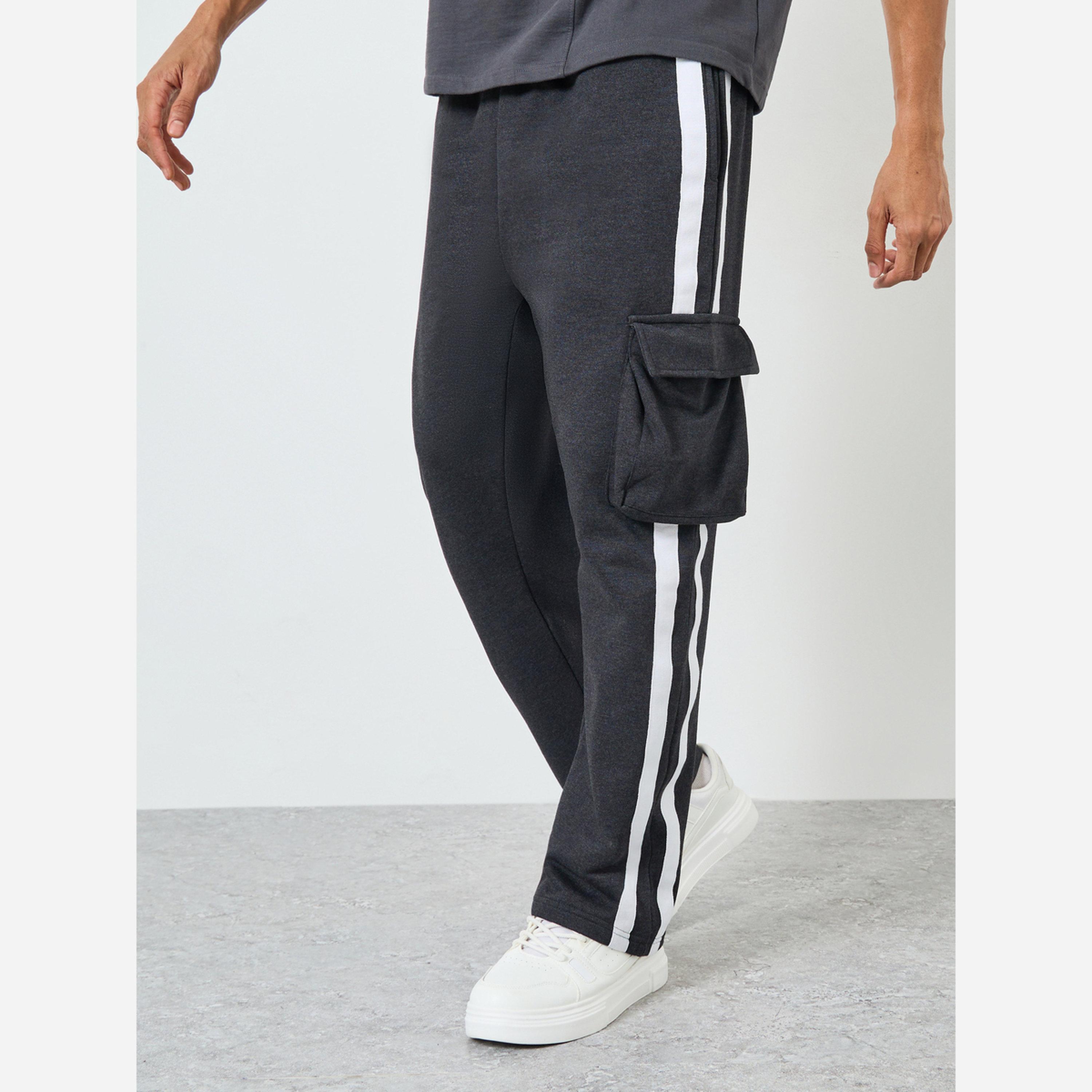 ستايلي - بنطال رياضي رجالي مخطط لون رمادي داكن-men-clothing-bottoms-joggers-image-1